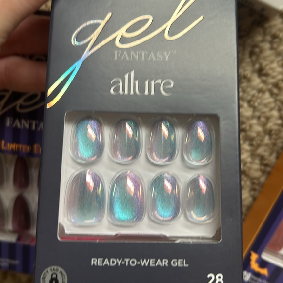 New! Kiss Press-On Nails! - Picture 7 of 7